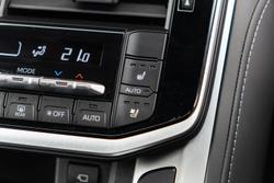 2025 Toyota Landcruiser VX