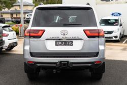 2025 Toyota Landcruiser VX