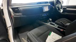 2018 Toyota Hilux SR5 GUN126R 4X4 Dual Range Glacier White