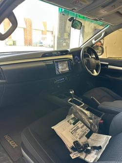 2018 Toyota Hilux SR5 GUN126R 4X4 Dual Range Glacier White