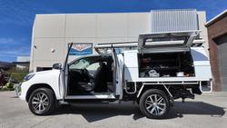 2018 Toyota Hilux SR5 GUN126R 4X4 Dual Range Glacier White