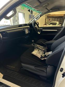 2018 Toyota Hilux SR5 GUN126R 4X4 Dual Range Glacier White