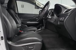 2023 Mitsubishi Triton Xtreme MR MY23 4X4 Dual Range White Diamond with Black Roof