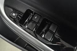 2023 Mitsubishi Triton Xtreme MR MY23 4X4 Dual Range White Diamond with Black Roof