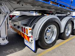 2010 Krueger 32 Pallet Dd