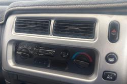 2005 Mitsubishi Triton GLX-R