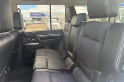 2019 Mitsubishi Pajero GLS