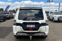 2019 Mitsubishi Pajero GLS