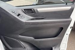 2022 LDV G10 +
