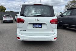2022 LDV G10 +