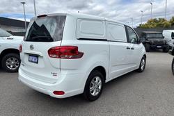 2022 LDV G10 +