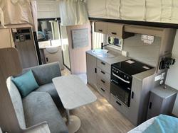 2023 Jayco Journey 17.55-8