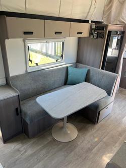 2023 Jayco Journey 17.55-8