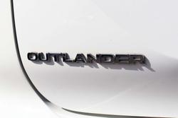 2022 Mitsubishi Outlander Exceed