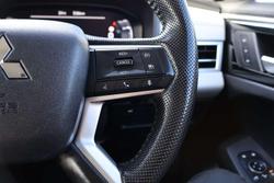 2022 Mitsubishi Outlander Exceed