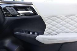 2022 Mitsubishi Outlander Exceed