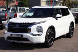 2022 Mitsubishi Outlander Exceed