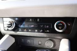 2022 Mitsubishi Outlander Exceed