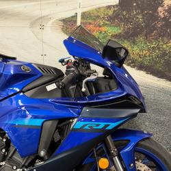2023 Yamaha YZF-R1 Blue