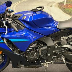 2023 Yamaha YZF-R1 Blue