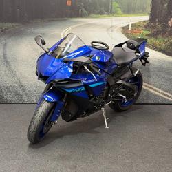 2023 Yamaha YZF-R1 Blue
