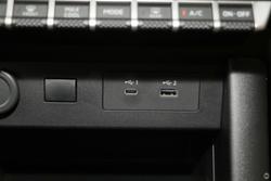 2025 Mitsubishi Triton GLX