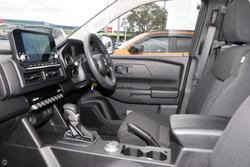 2025 Mitsubishi Triton GLX