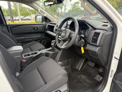 2025 Nissan Navara SL