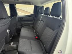 2025 Nissan Navara SL