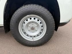 2025 Nissan Navara SL