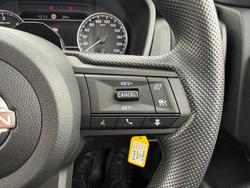 2025 Nissan Navara SL