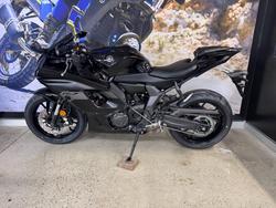 2025 Yamaha YZF-R7LA Grey