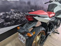 2010 Yamaha FZ6R WHITE