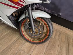 2010 Yamaha FZ6R WHITE