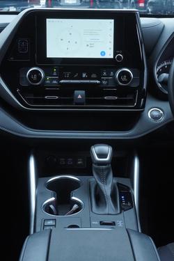 2023 Toyota Kluger GX