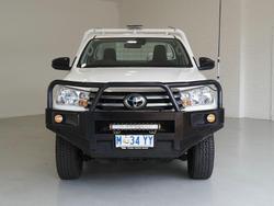 2024 Toyota Hilux SR