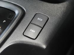 2024 Toyota Hilux SR