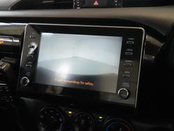 2024 Toyota Hilux SR