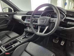 2022 Audi Q3 40 TFSI S line