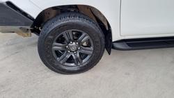 2022 Toyota Hilux SR