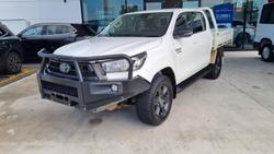 2022 Toyota Hilux SR