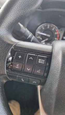 2022 Toyota Hilux SR