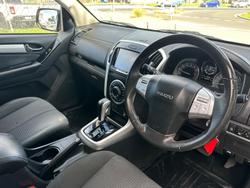 2017 Isuzu MU-X LS-U MY17 4x2 Titanium Silver