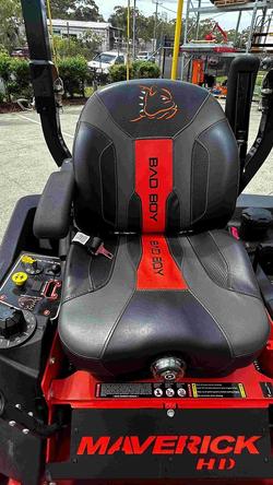 2023 BAD BOY Maverick HD Zero Turn Mower C/W 54in Deck ORANGE