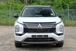 2026 Mitsubishi Outlander LS