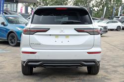 2026 Mitsubishi Outlander LS