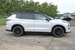 2026 Mitsubishi Outlander LS