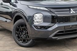 2026 Mitsubishi Outlander LS