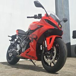 2026 Suzuki GSX-8R GSX-R Orange
