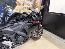 2015 Yamaha YZF-R3 BLACK